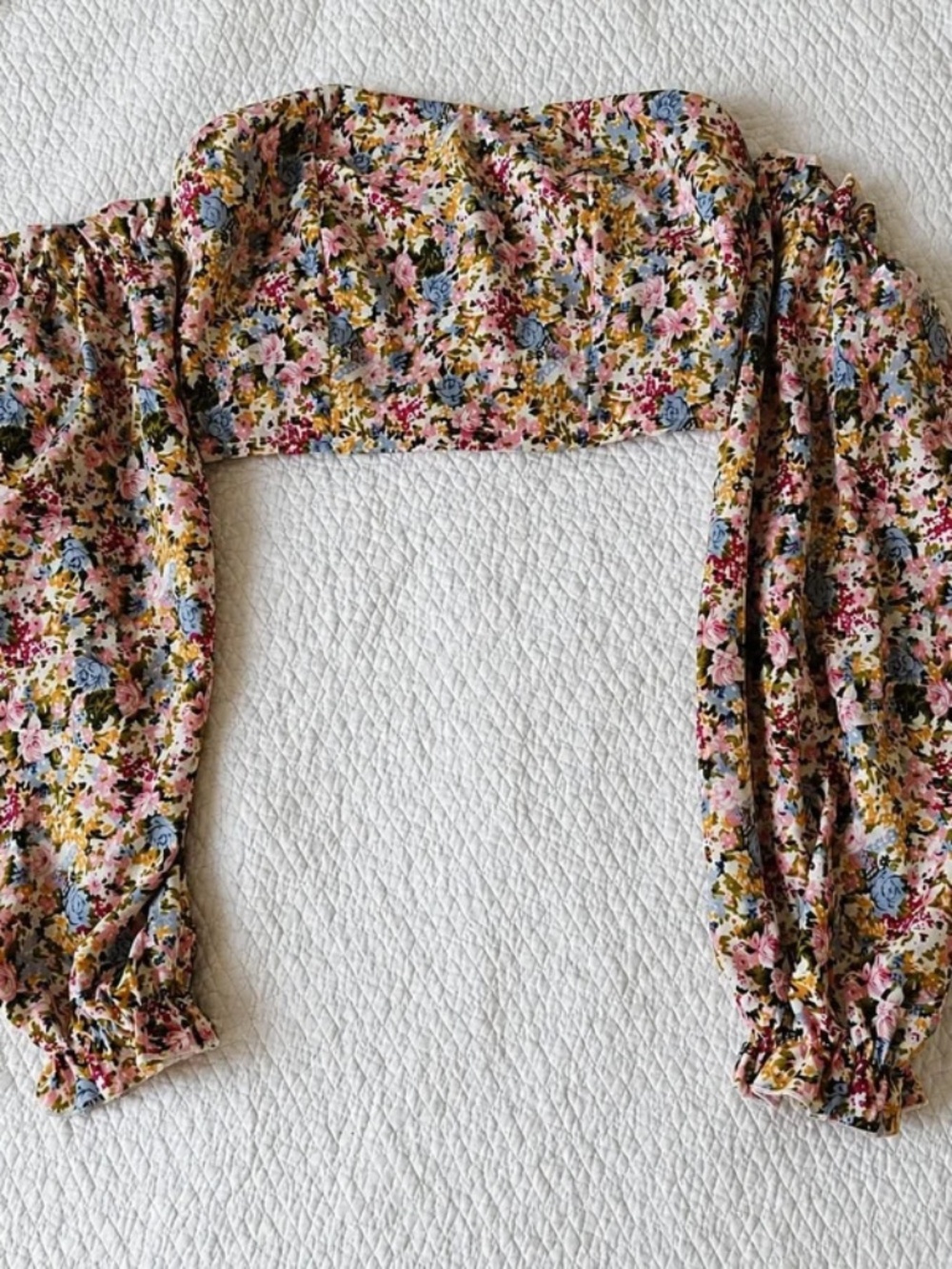 Off the Shoulder Floral Crop Top